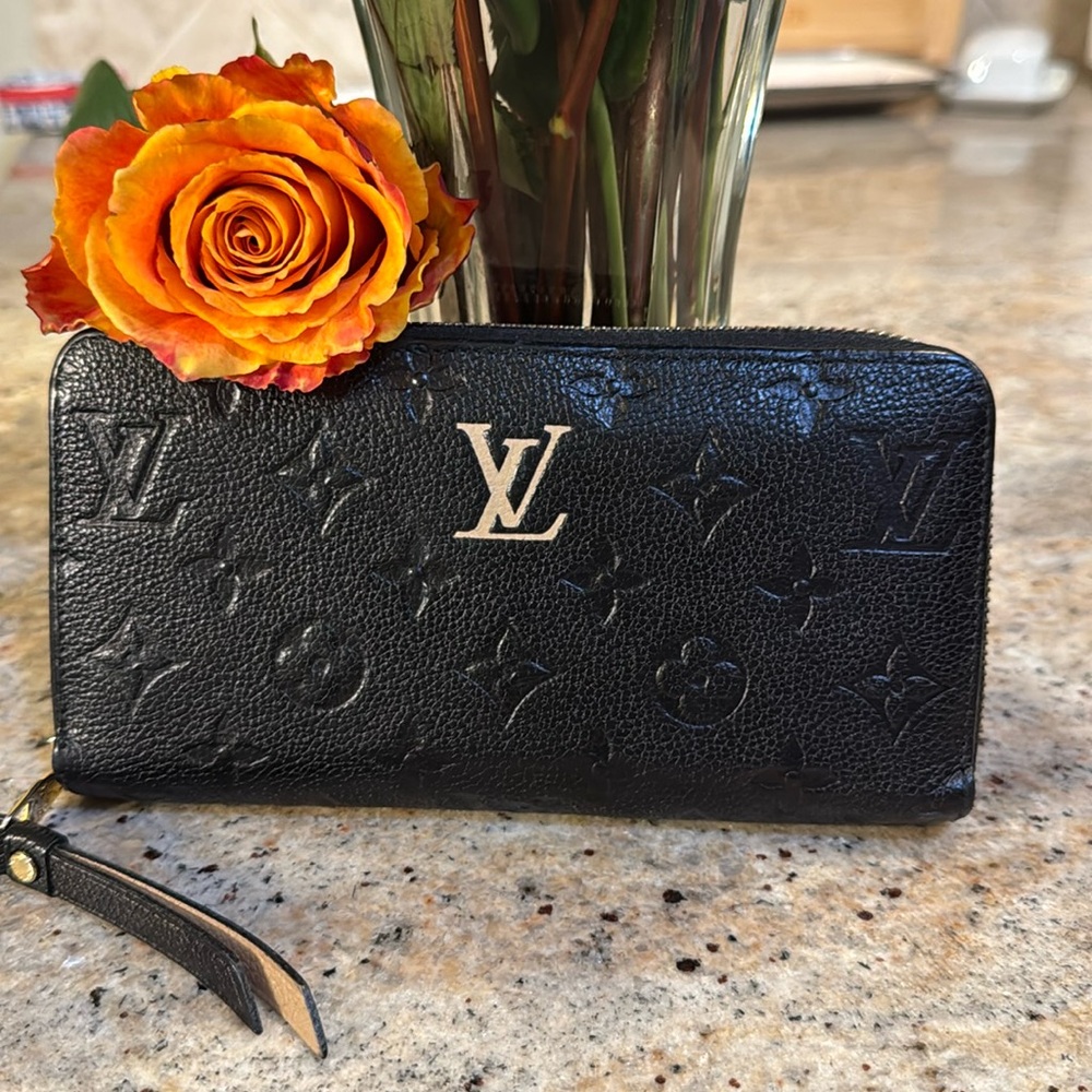 Louis Vuitton Empriente Emelie Zip Around Wallet